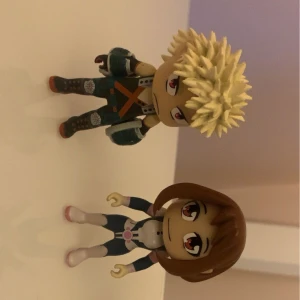My hero academia  - Hej jag säljer mina tre figurer .  75st eller 3 för 225kr utan frakt  Priset kan diskuteras