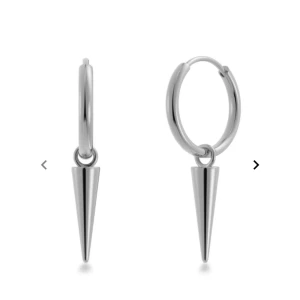 Edblad örhängen - Säljer dessa fina Edblad örhängen då de ej kommer till användning så jag föredrar guldsmycken. De köptes i somras men är knappt använda🥰Nypris 399kr