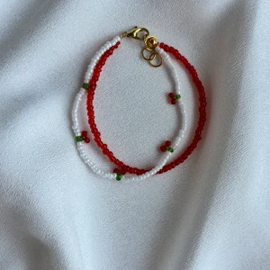 Handgjort armband 💗 - 🤍