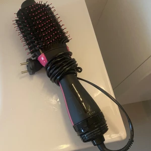 Revlon värmluftsborste - Värmluftsborste från Revlon, köpt för ca 500kr