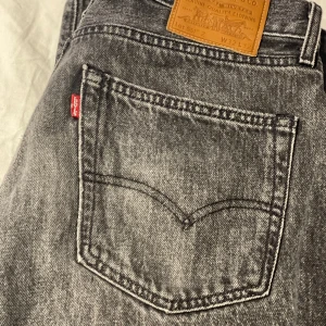 Levis jeans - Levis jeans W32 L32. Sparsamt använda.