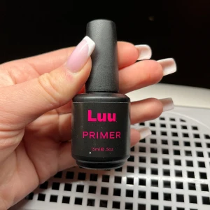 Nagel primer  - Säljer denna nagel primer från Luu nails. Den är jättebra men säljer då jag använder en annan. Nästan helt ny ändats använd 2-3 gånger💕