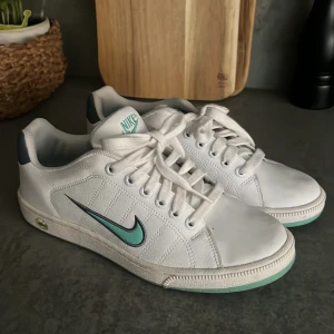 Vintage Nike sneakers - Strl 38, superfint skick, pris går att diskuteras🙌