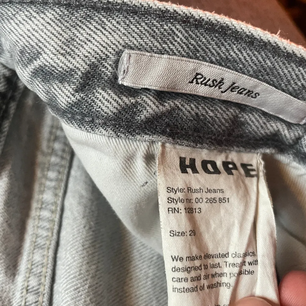 Hope rush denim  Storlek 29 (uppsydda passar 30/30 imo) En flaw på höger framficka. Jeans & Byxor.