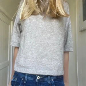 & OTHER STORIES stickad tshirt - Stickad tshirt i alpacka💕 skriv för mer frågor 