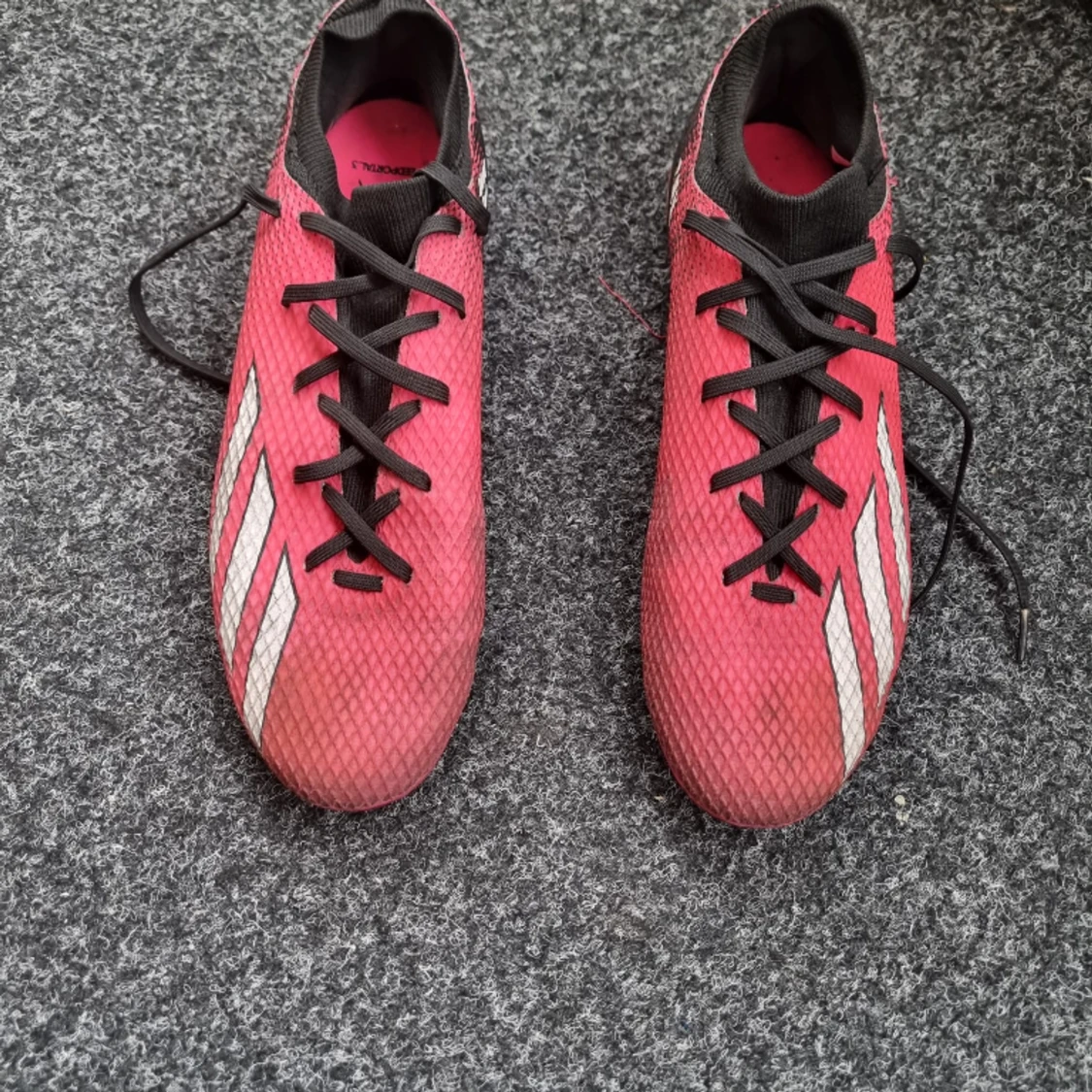 Adidas fotbollsskor  - 90