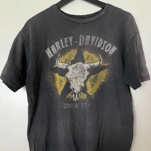 Vintage Harley-Davlidson T-shirt - Vintage från Barcelona💕Storlek: M💕Märke: Harley-Davidson💕Skick: Mycket bra💕