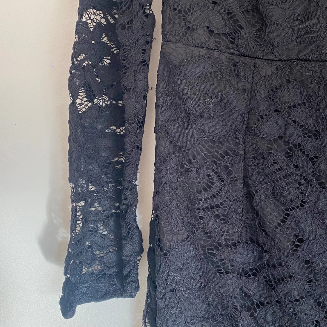 Tajt spets klänning - 90