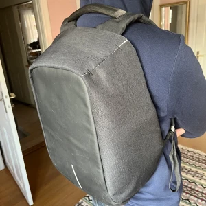 Bobby backpack - Ficktjuvssäker ryggsäck till skola eller kontor