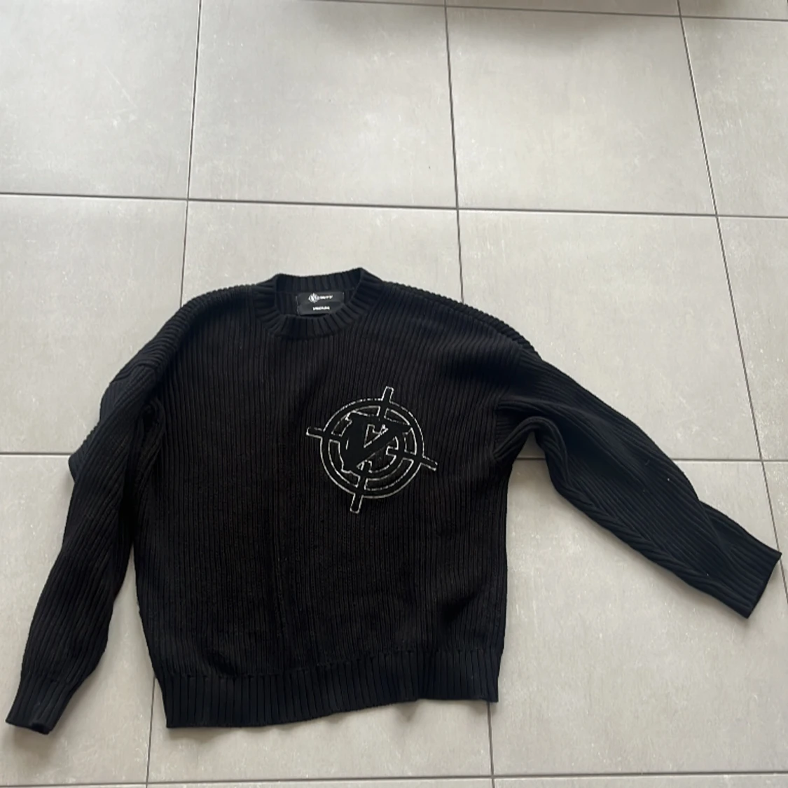 Vicinity stickad tröja