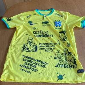 Brasilien tröja  - Aldrig använd 10/10 skick, storlek S passar M 