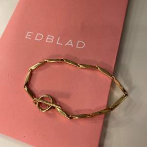 Slutsålt jättefint armband från Edblad! Helt ny, säljer då de inte kommit till användning😊