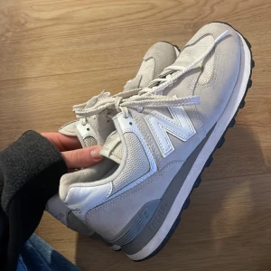 New balance  - New balance 574 skor som tyvärr inte kommer till använding längre  :)