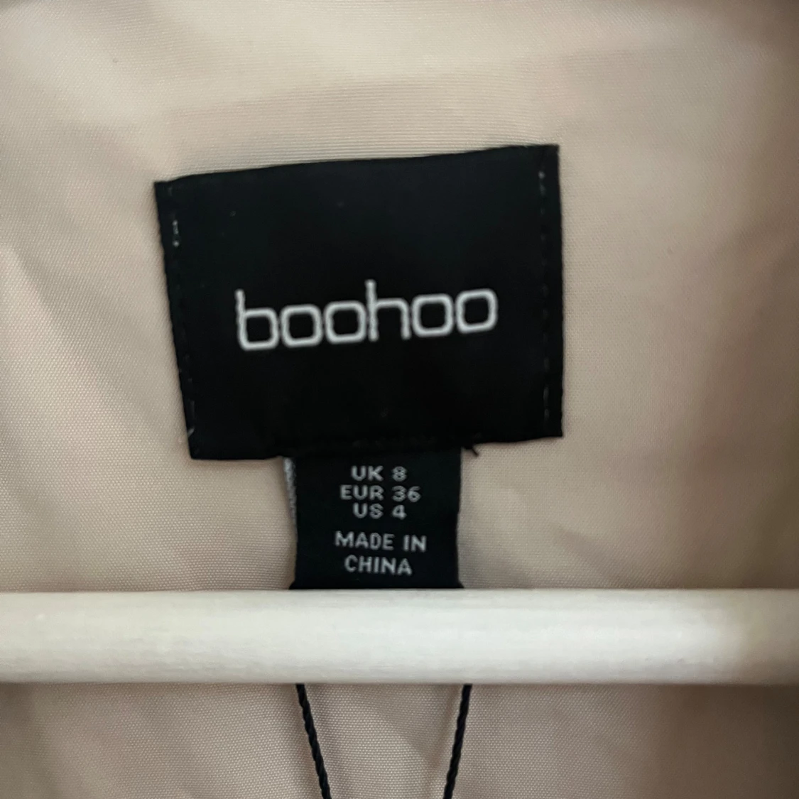 Beige trenchcoat  - 91