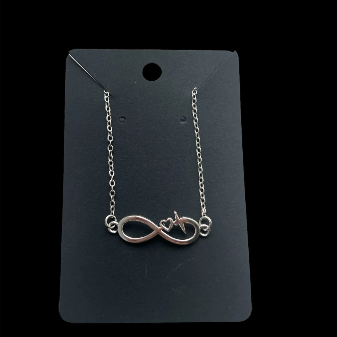 olyvia necklace silver