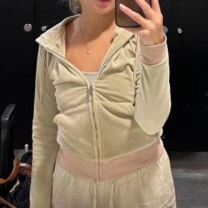 Juicy Couture kofta - Beige kofta