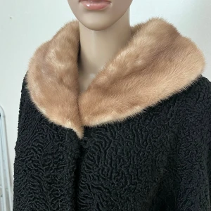 Jacka kappa cape retro rockabilly vintage 40-tal 50-tal 60-tal  pinup  - Underbar fantastisk varm vintagekappa. Inget att anmärka på.