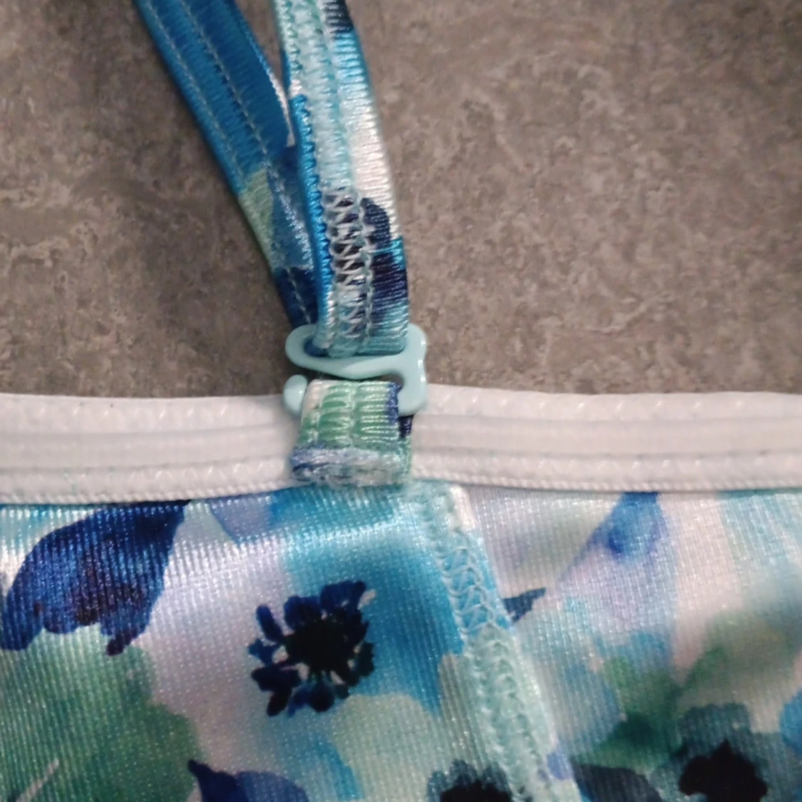 Blå blommig top - 91