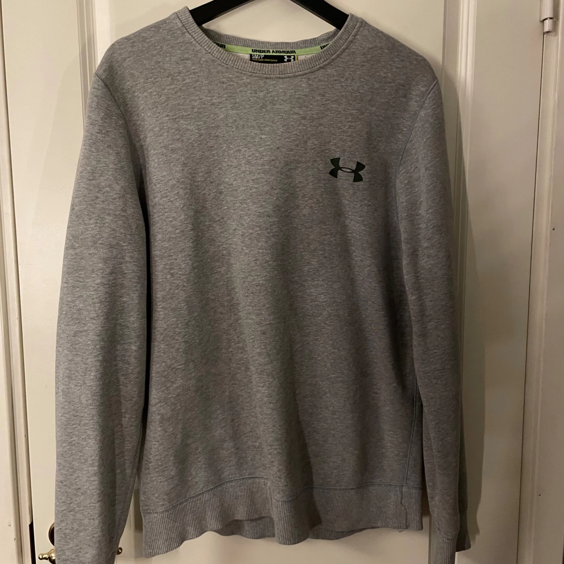 Under Armour sweatshirt 