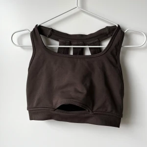 Alphalete Sportbh - Använd endast 2 ggr. Nyskick. 