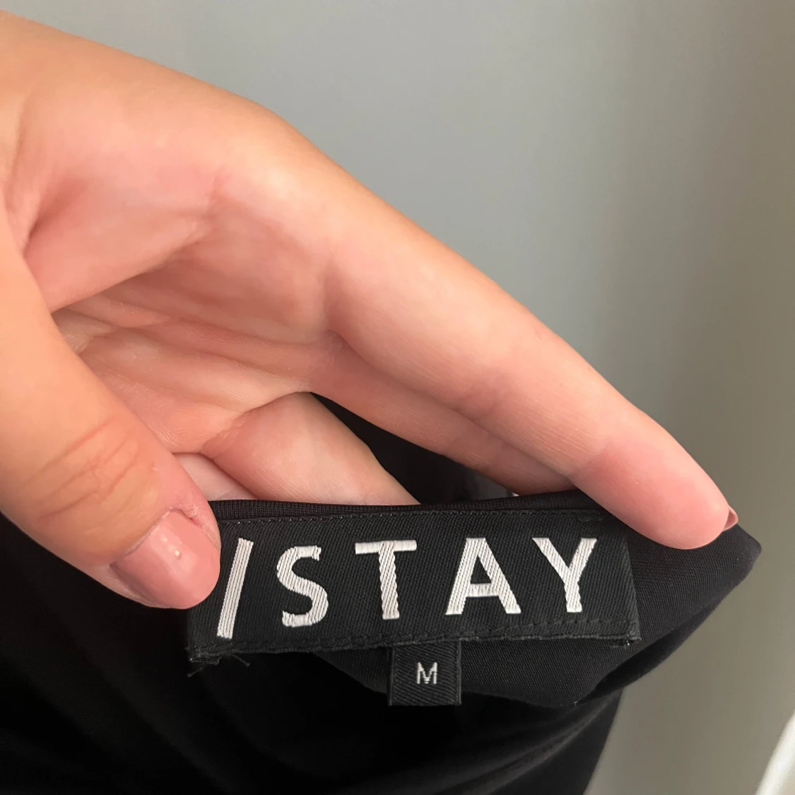 Svart långärmad tröja med öppen rygg - 91