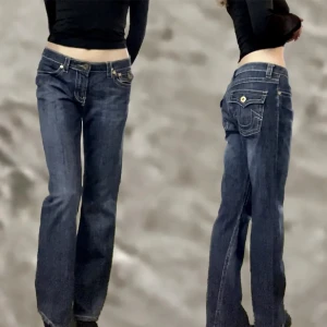 Y2K jeans - Såå snygga jeans med en flare modell!!