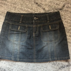 Jeans kjol - Cool jeanskjol ifrån vero moda💗