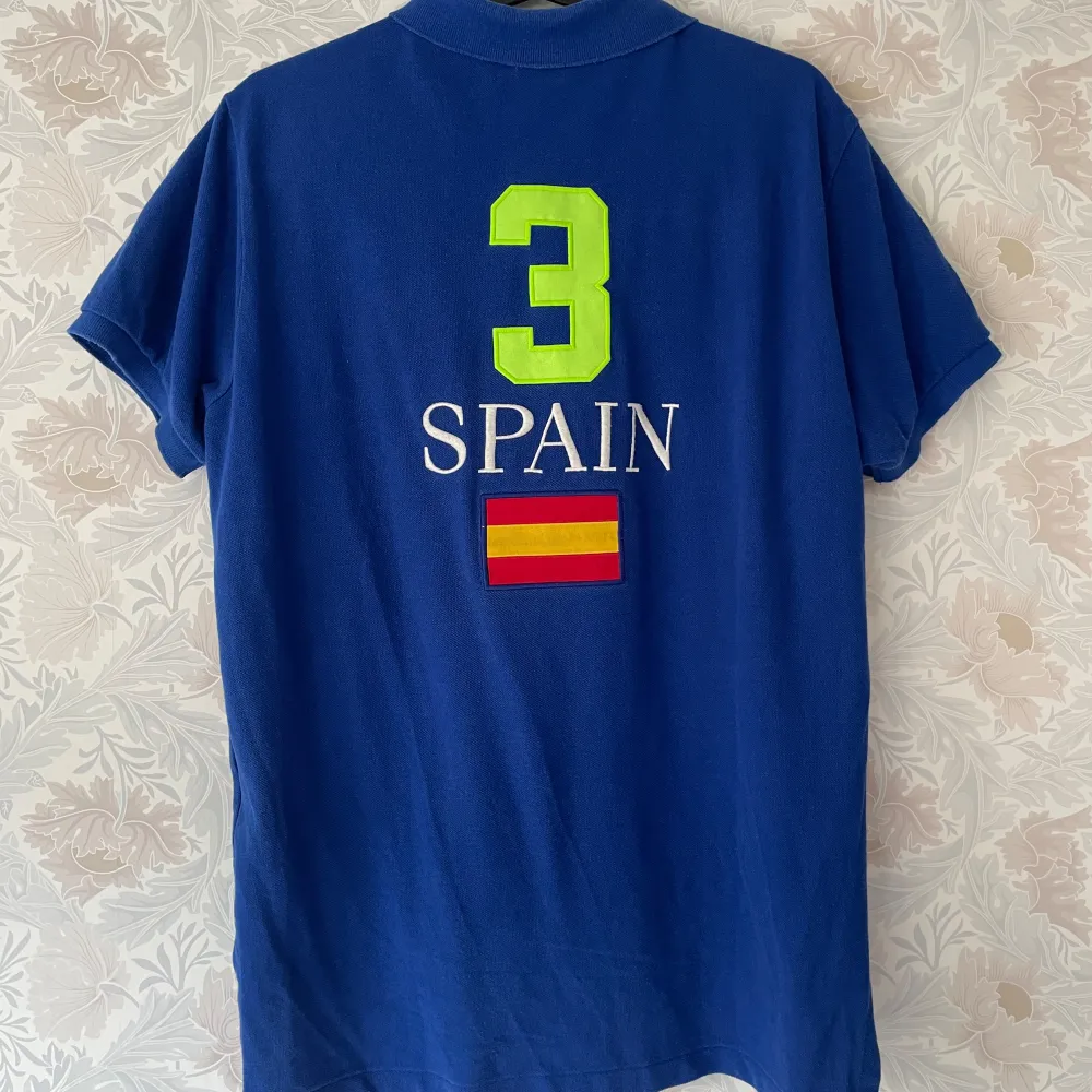 Ralph Lauren Spain Polo MEDIUM. T-shirts.