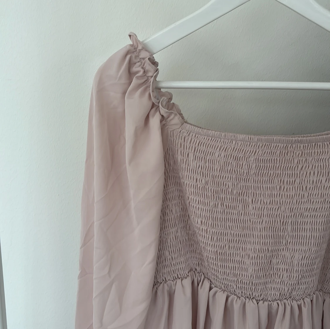 Ljusrosa klänning - 92