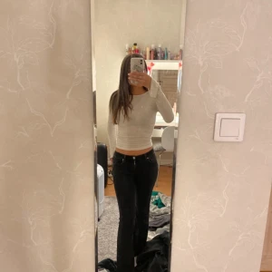 Gina tröja - Inga defekter skriv för frågor💓