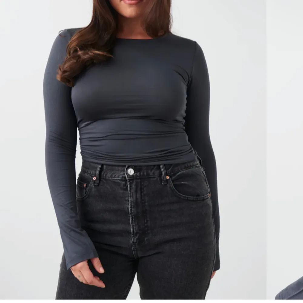 Säljer denna långärmade soft touch tröjan från Gina tricot i den fina gråa färgen. Har använt två gånger och använder aldrig mer.🫶🏼😊. T-shirts.