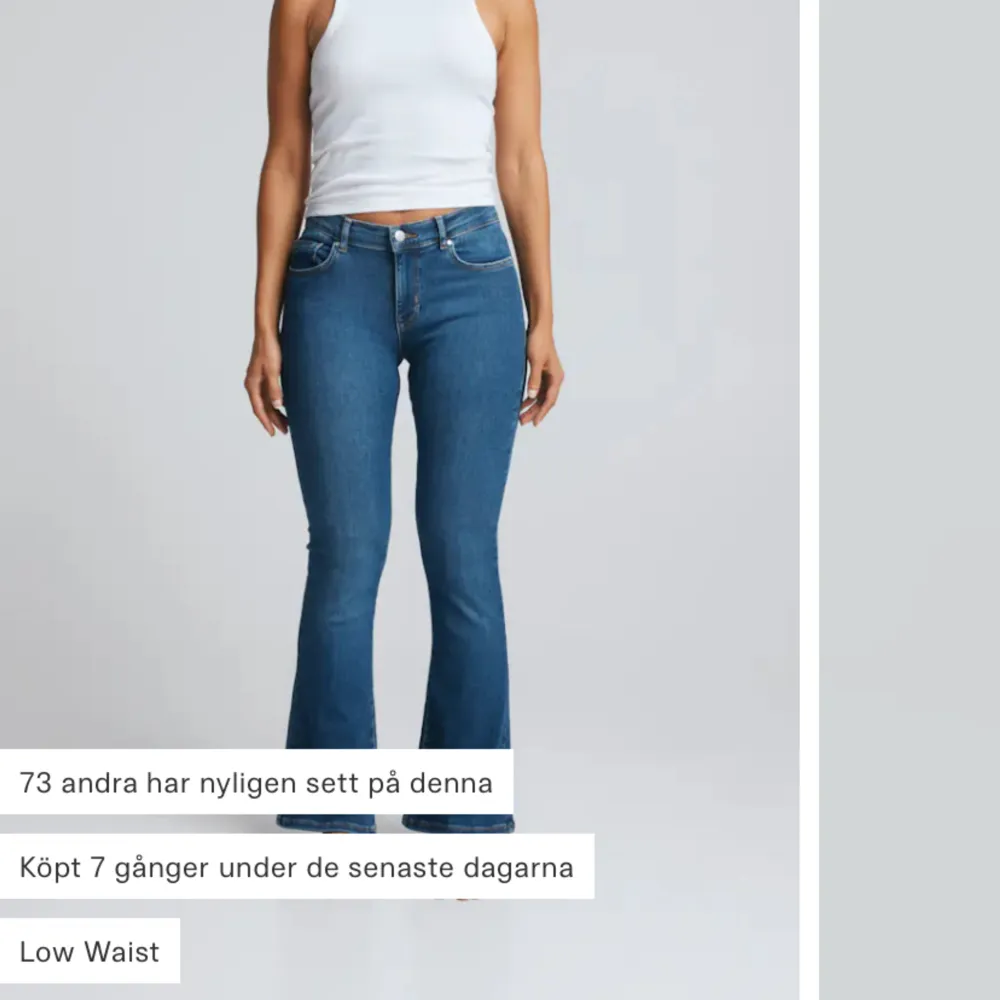 Säljer mina lågmidjade jeans från bikbok eftersom jag inte använder dom längre pågrund av att jag köpt nya. Nypris 699kr. Jeans & Byxor.