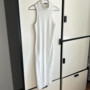 Tunn sommarklänning  - Använd endast en gång