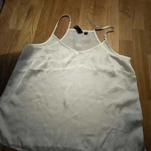 Sköna att ha på sig på sommaren! - 🤍