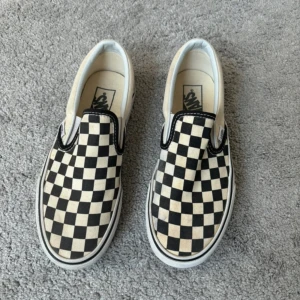 Vans slip-ins - Säljer dessa då de inte kommer till användning längre. Har inte används mycket men lite smutsiga, går lätt o tvätta bort