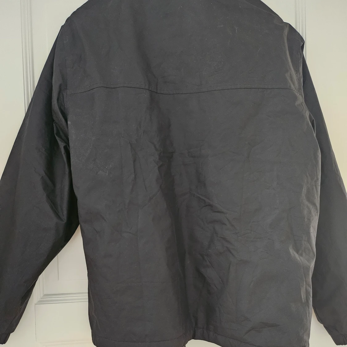 Svart fodrad vindjacka - 90