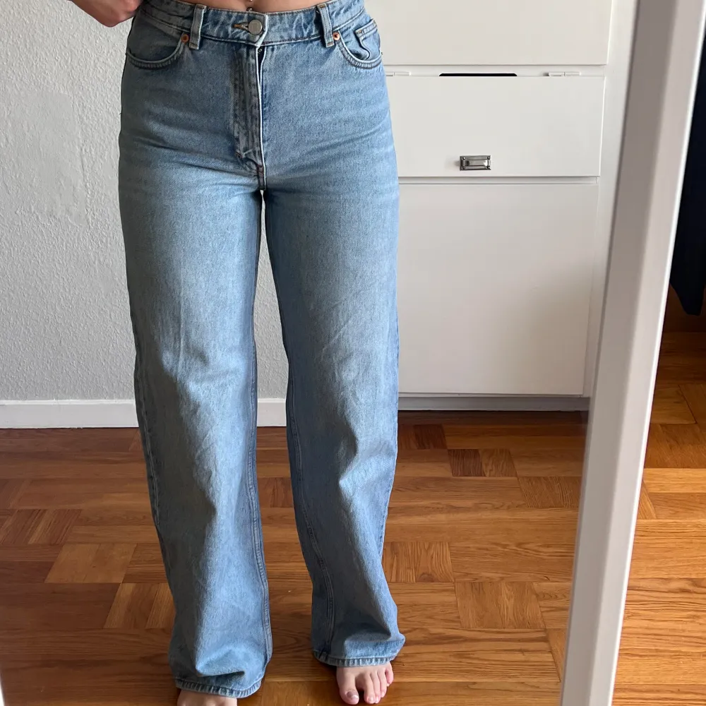 Monki jeans i storlek 26.. Jeans & Byxor.