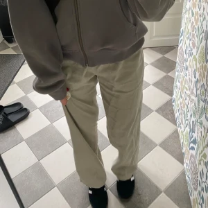 Linnebyxor  - Sköna och fina linnebyxor i bra material