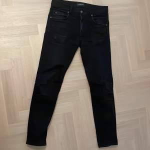 J.Lindbergs jeans svarta, använda men bra skick 