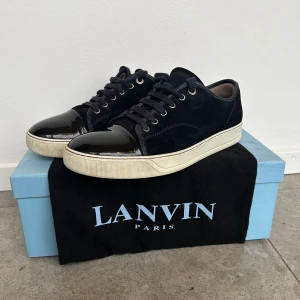 Lanvin skor  - Lanvin skor i färgen mörkblå storlek 42 | Skick 8/10 | skriv vid minsta fundering 💭 