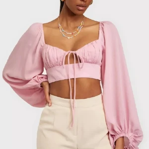 Blus - Topp från Love Triangel, endast testat. Nypris var 399kr. 