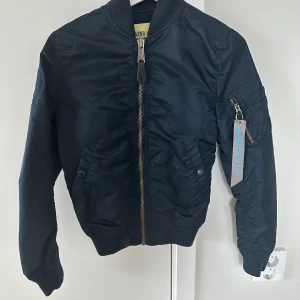 Alpha Industries Jacka XS - Aldrig använd. 