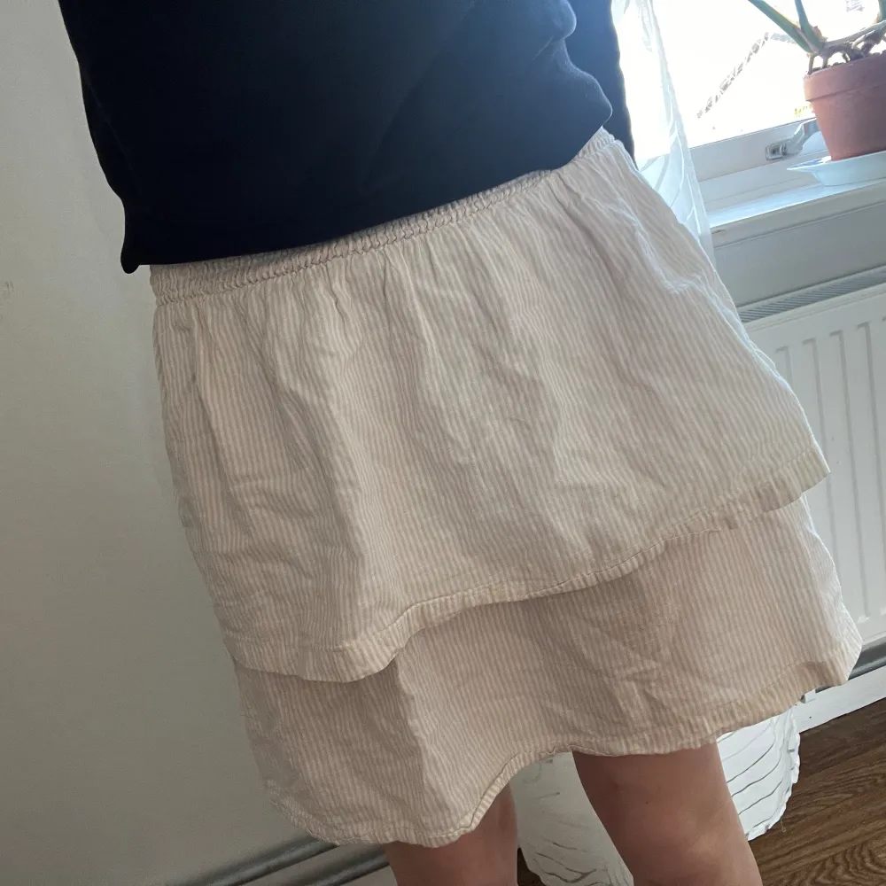 Superfin kjol från h&m. Stretchig💓. Kjolar.