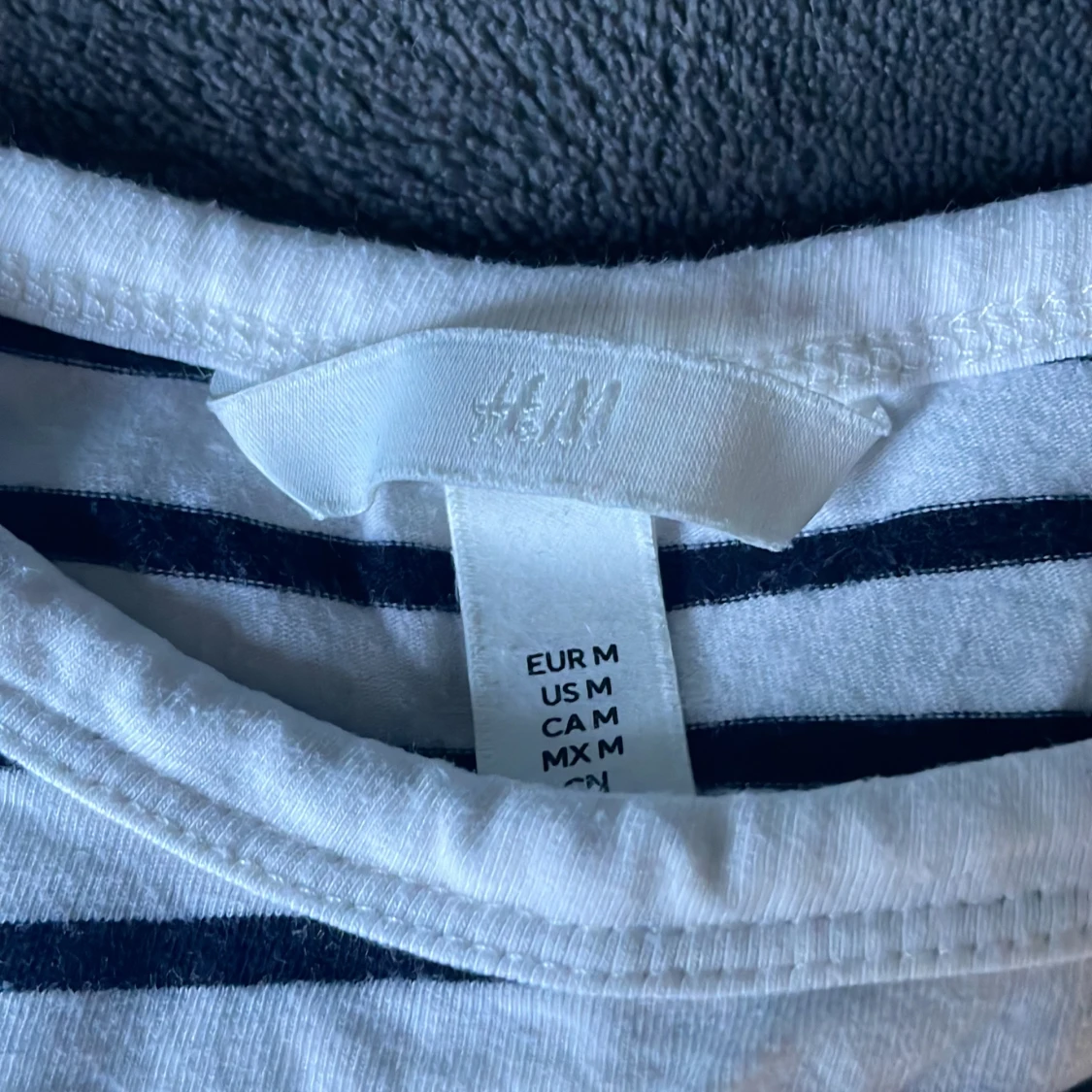 Randig T-shirt  - 90