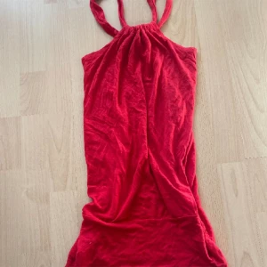 Vintage y2k topp - Så fin vintage topp i bra skick. tryck gärna på köp nu eller kika in mina andra annonser! Pris är diskuterbart på allt!