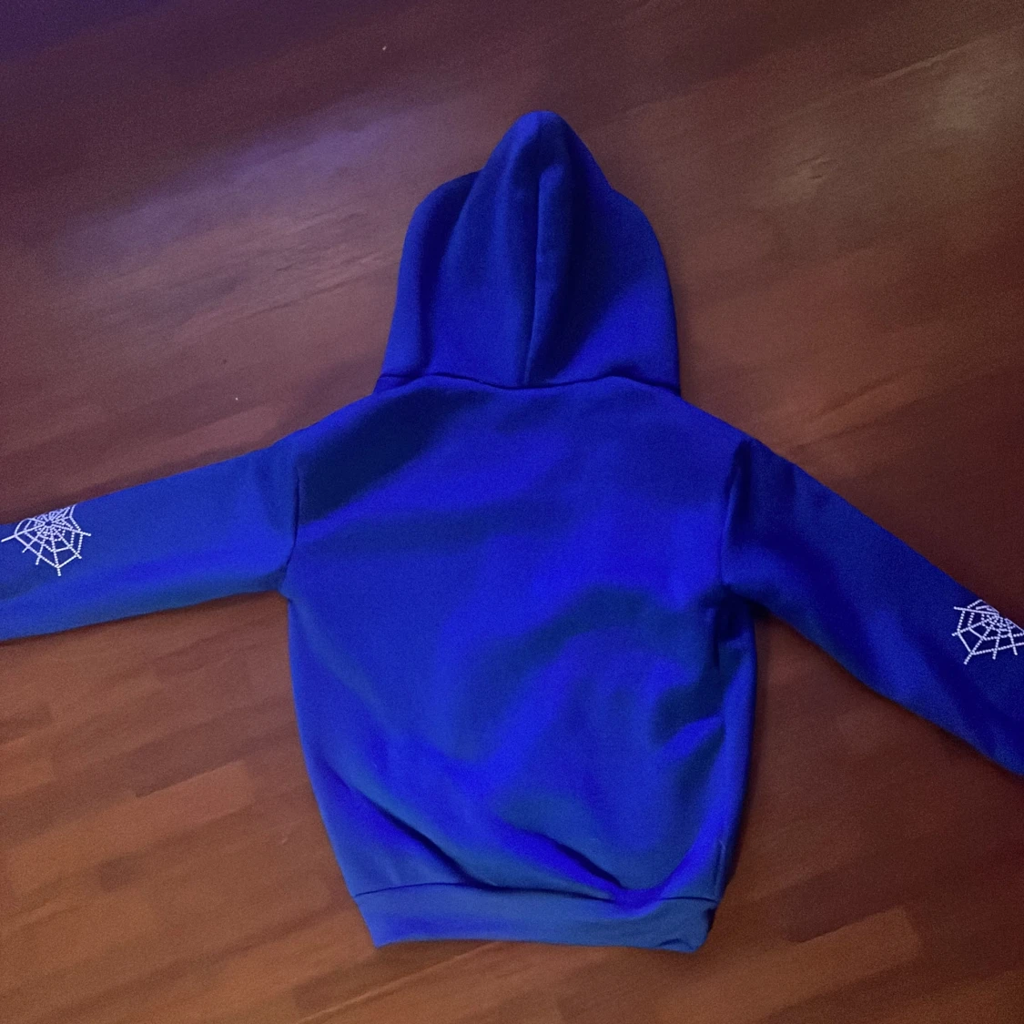 En jätte gosig blå sipphoodie med sklett på magen💙 - 92