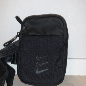 Nike väska - En nice väska till sommaren, helt o andvänd, 