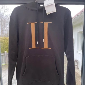 Les Deux hoodie stl M - Helt oanvänd les Deux hoodie med stl M