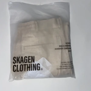 Linnebyxor  - Beige linnebyxor från Skagen clothing, helt nya aldrig använt. Säljer då jag köpte fel storlek 