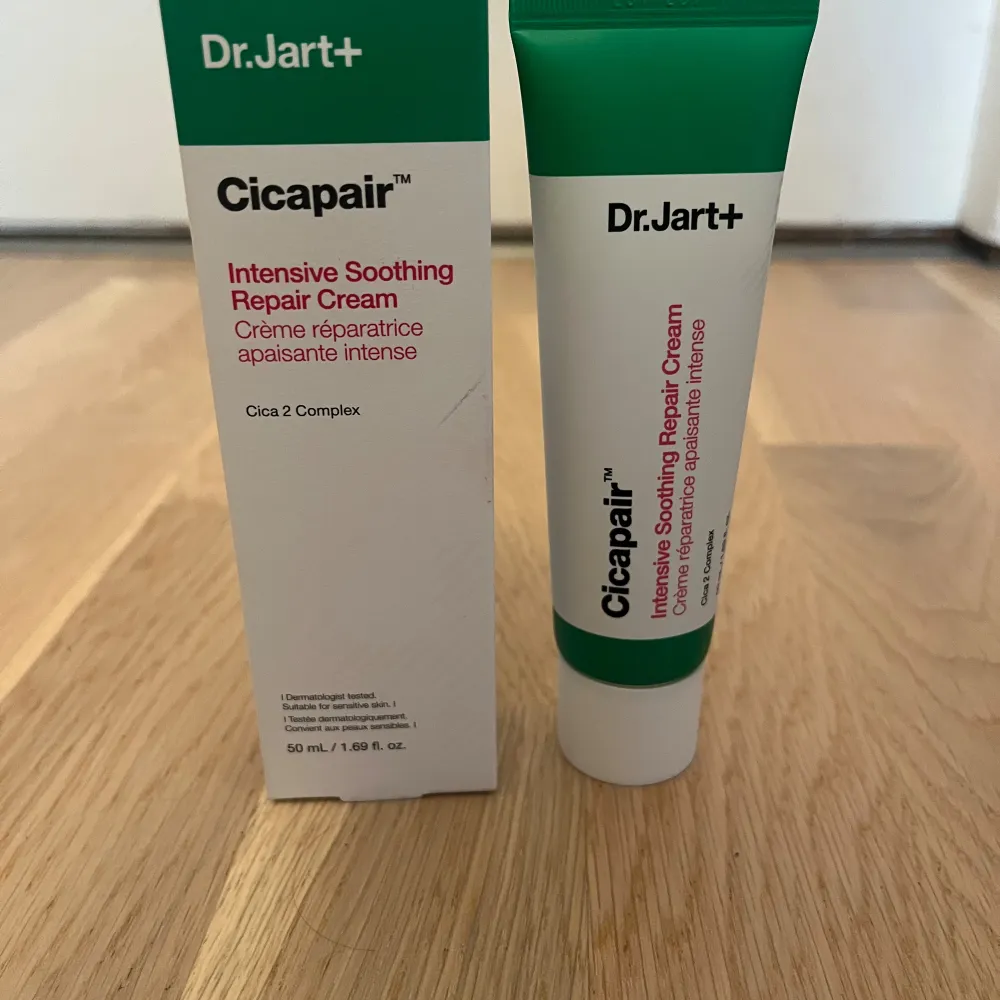 Dr.Jart+ intesive soothing repair cream. Aldrig testad helt ny i förpackning. . Skönhet.